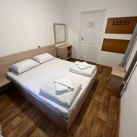 Fox Hostel Κίεβο Εξωτερικό φωτογραφία