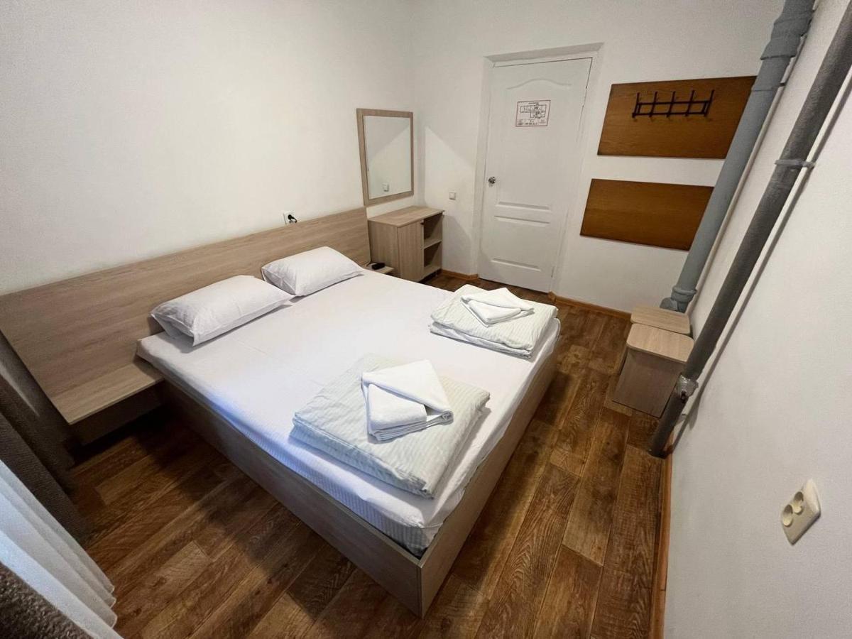 Fox Hostel Κίεβο Εξωτερικό φωτογραφία